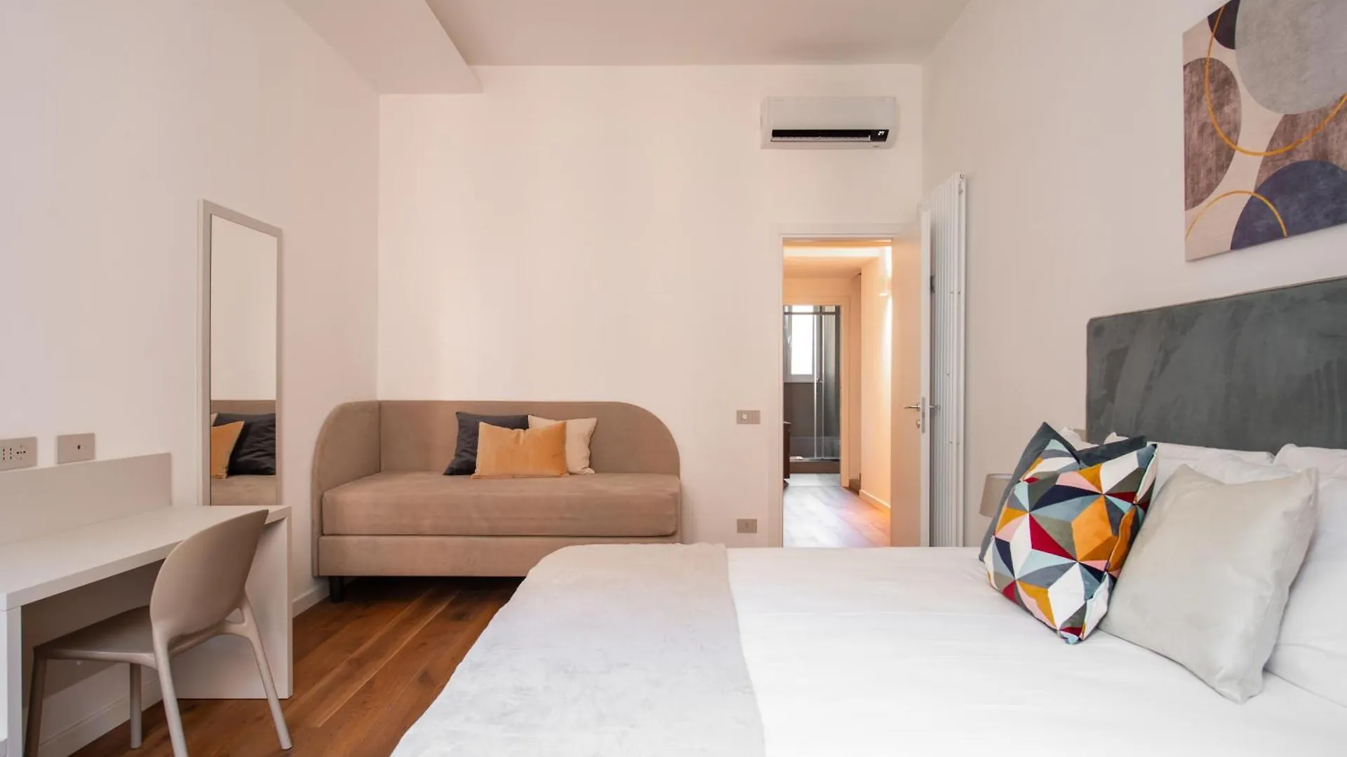Elegant Haven Re Di Roma By Hostand Apartamento