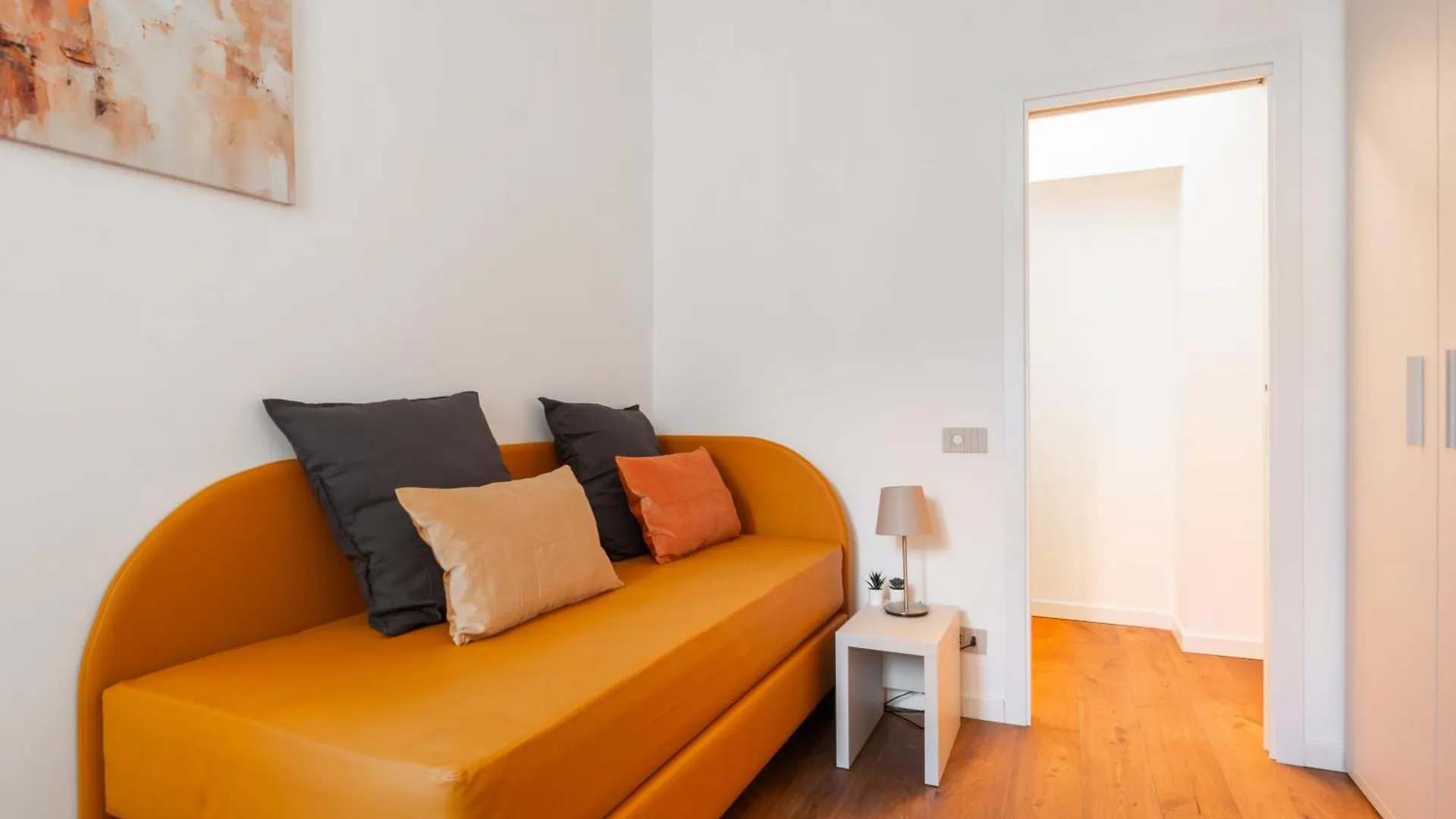 Elegant Haven Re Di Roma By Hostand Apartamento